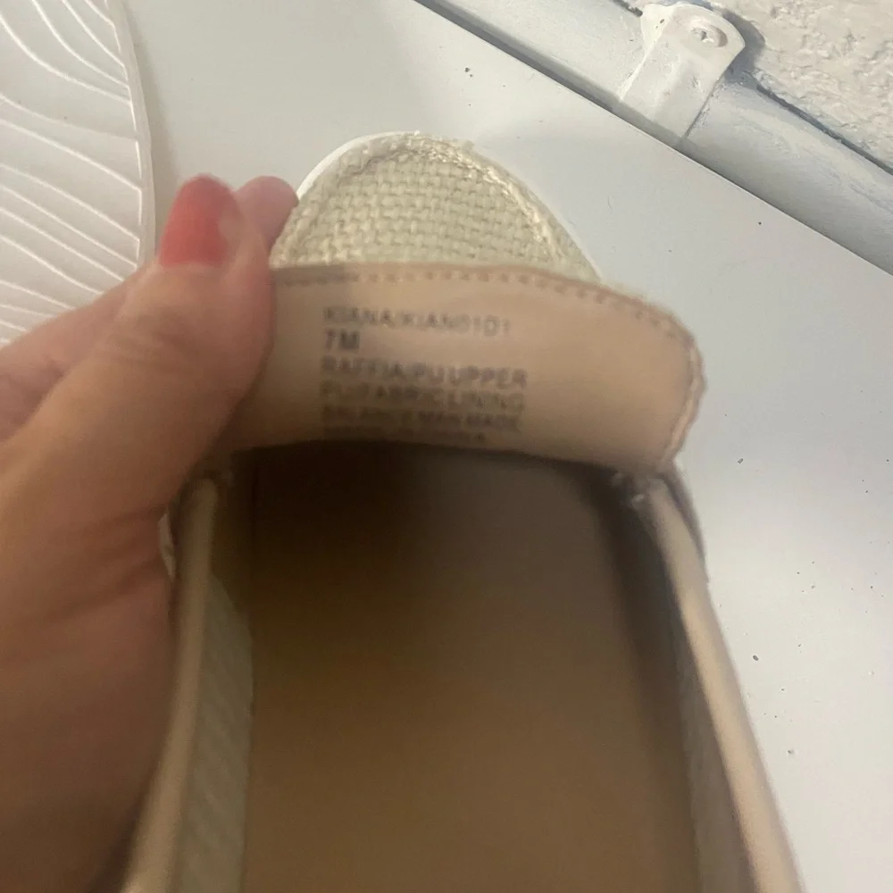 Steven New York Kiana tan 1” platform loafer with woven design size 7 - Picture 6 of 8